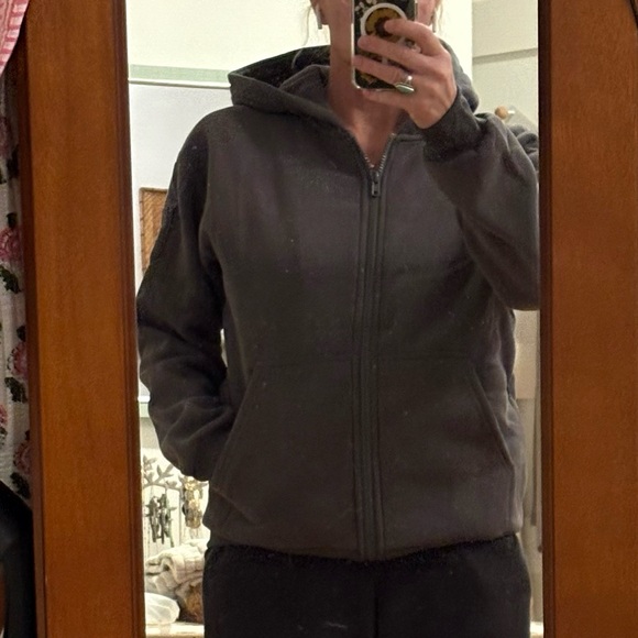 NWT COMFRT Travel Essentials Hoodie in Steel Gray - Picture 3 of 9